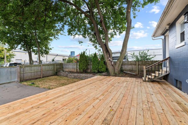 240 E Third Street, Lexington, KY 40508