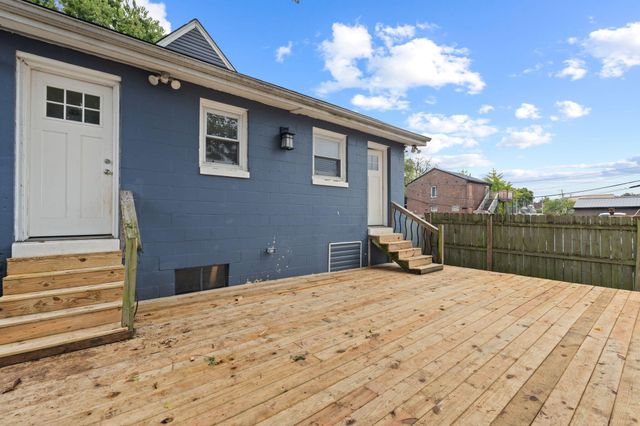 240 E Third Street, Lexington, KY 40508