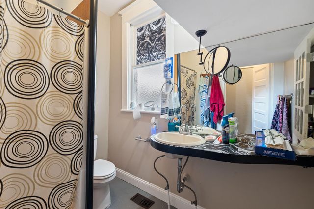 240 E Third Street, Lexington, KY 40508