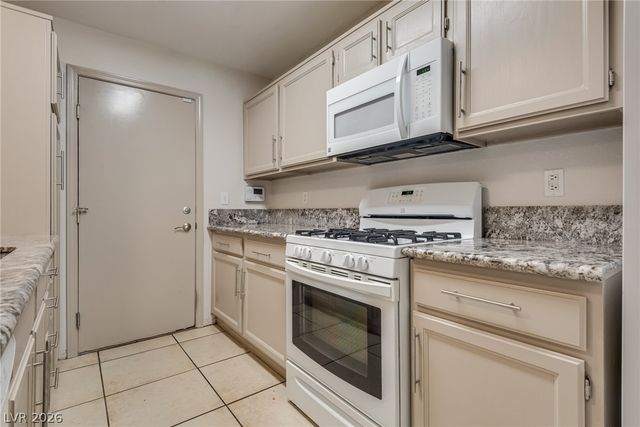 8452 Boseck Drive 130, Las Vegas, NV 89145