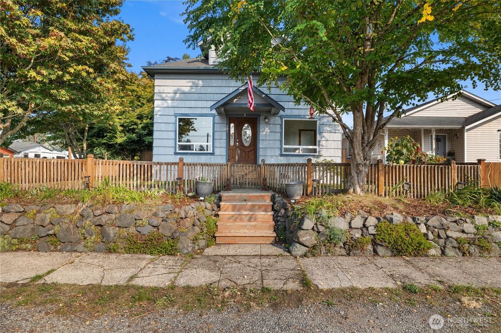 201 S Kentucky Avenue, Granite Falls, WA 98252