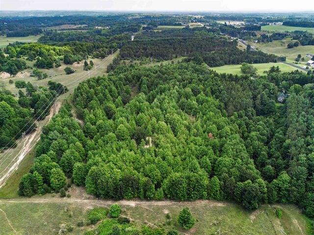 1216 Hoch Road, Traverse City, MI 49696