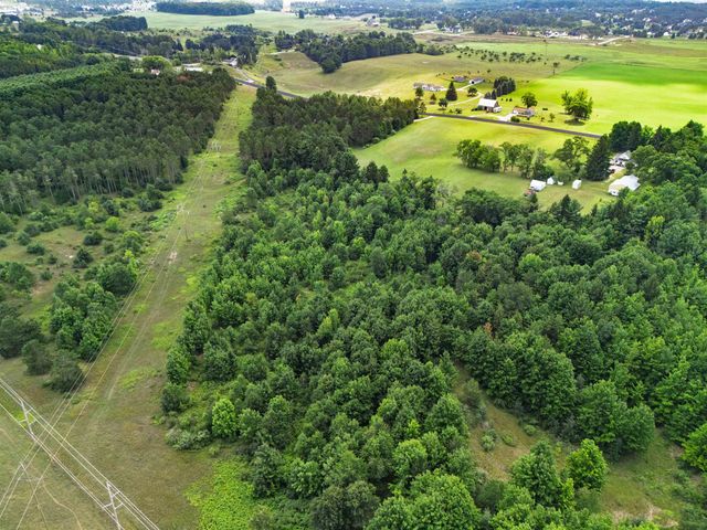 1216 Hoch Road, Traverse City, MI 49696