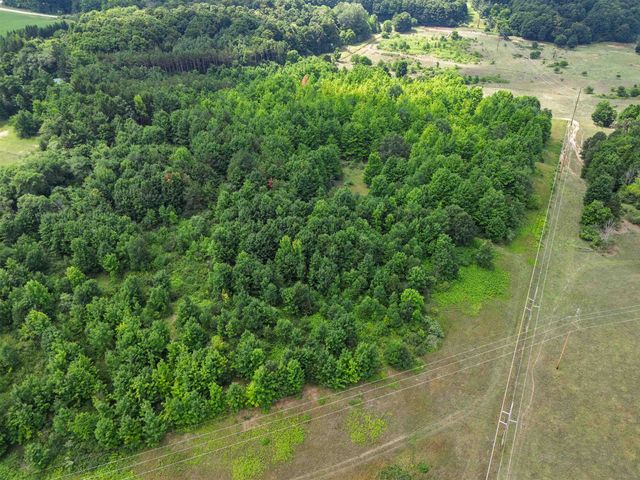 1216 Hoch Road, Traverse City, MI 49696