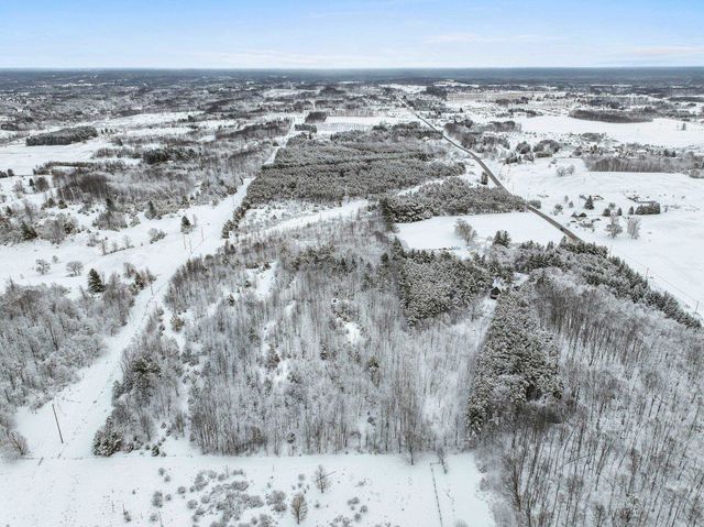 1216 Hoch Road, Traverse City, MI 49696