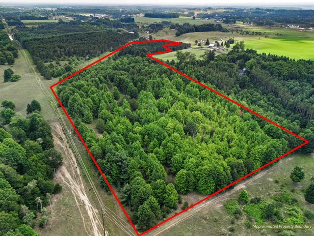 1216 Hoch Road, Traverse City, MI 49696