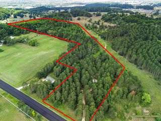 1216 Hoch Road, Traverse City, MI 49696