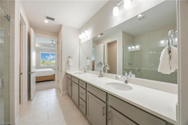 183 Indies DR E 202, Naples, FL 34114