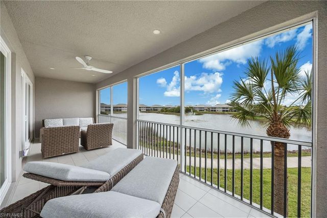 183 Indies DR E 202, Naples, FL 34114