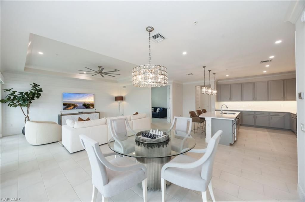 183 Indies DR E 202, NAPLES, FL 34114 — photo 3