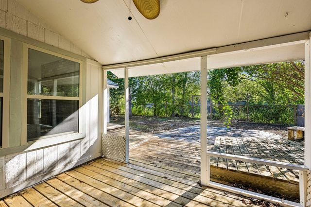 605 Hawthorne LN, Round Rock, TX 78664