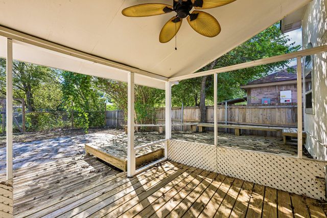605 Hawthorne LN, Round Rock, TX 78664