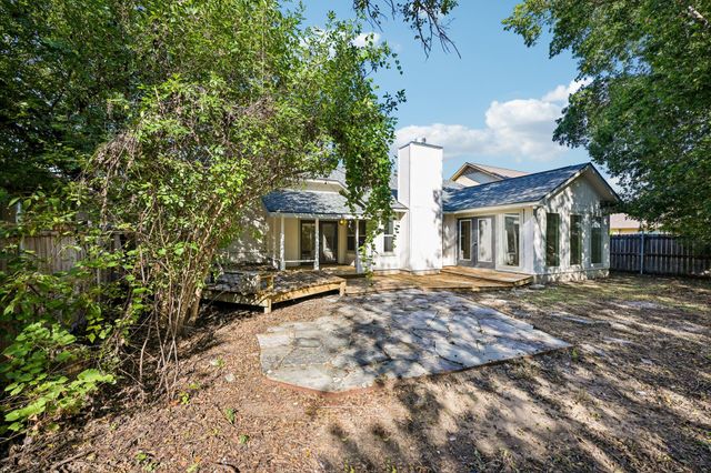 605 Hawthorne LN, Round Rock, TX 78664