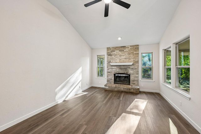 605 Hawthorne LN, Round Rock, TX 78664