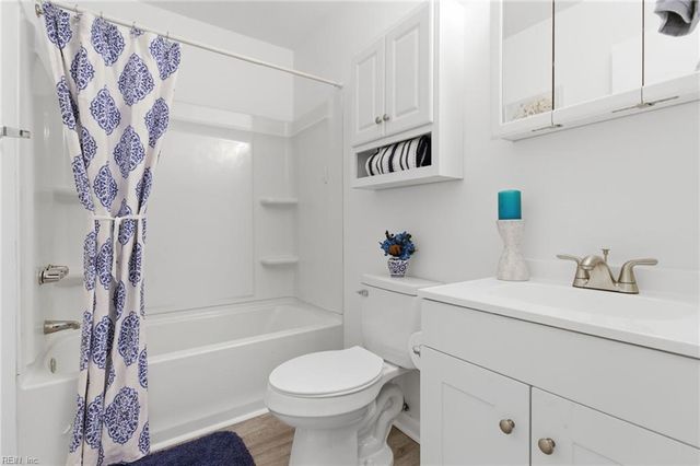 1043 Coastaway DR, Virginia Beach, VA 23451