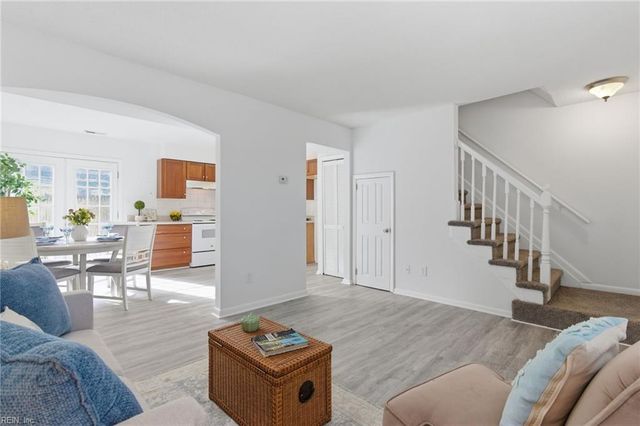 1043 Coastaway DR, Virginia Beach, VA 23451