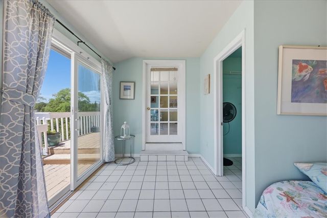 10 Island View Court, Westerly, RI 02891