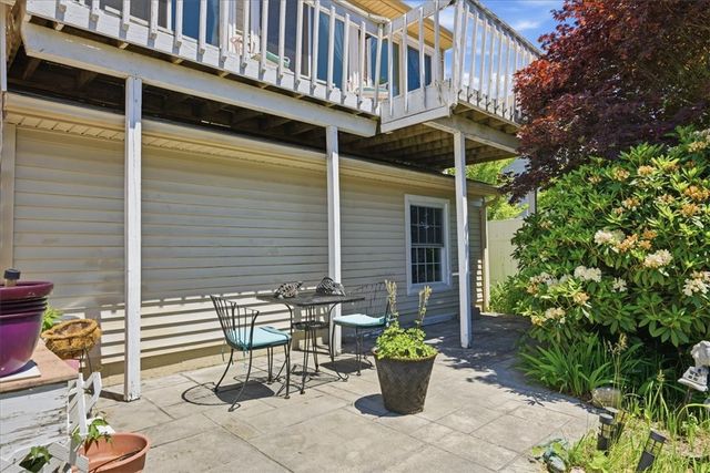 10 Island View Court, Westerly, RI 02891