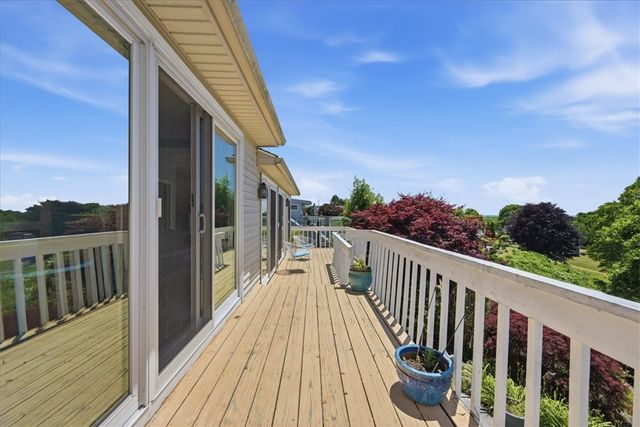 10 Island View Court, Westerly, RI 02891