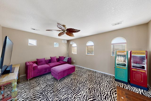 4216 Mesa Rincon Drive NW, Albuquerque, NM 87120