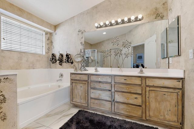 4216 Mesa Rincon Drive NW, Albuquerque, NM 87120