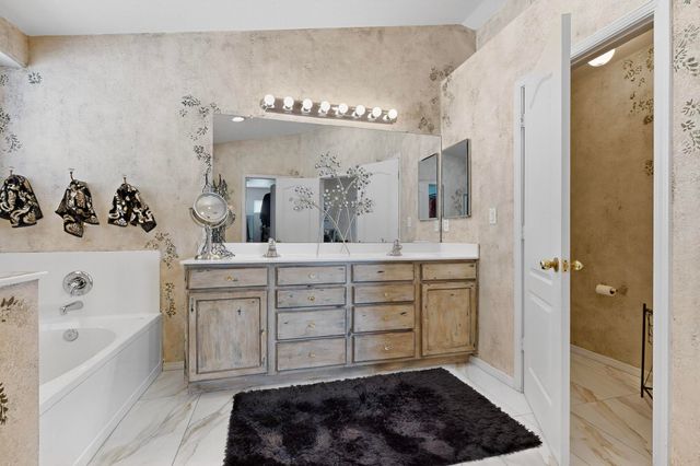 4216 Mesa Rincon Drive NW, Albuquerque, NM 87120