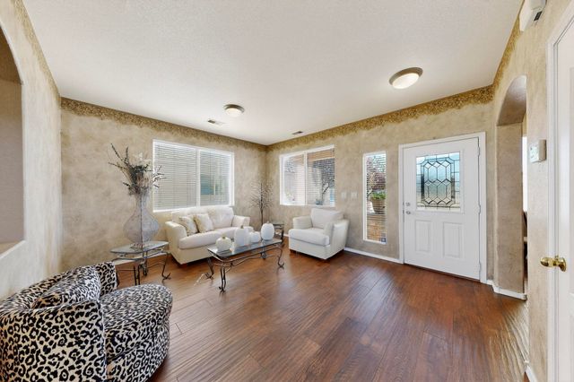 4216 Mesa Rincon Drive NW, Albuquerque, NM 87120