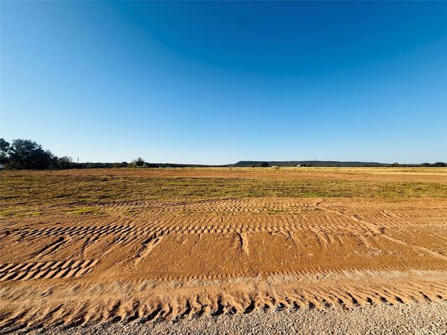 21 Kenzi Drive, Mineral Wells, TX 76067