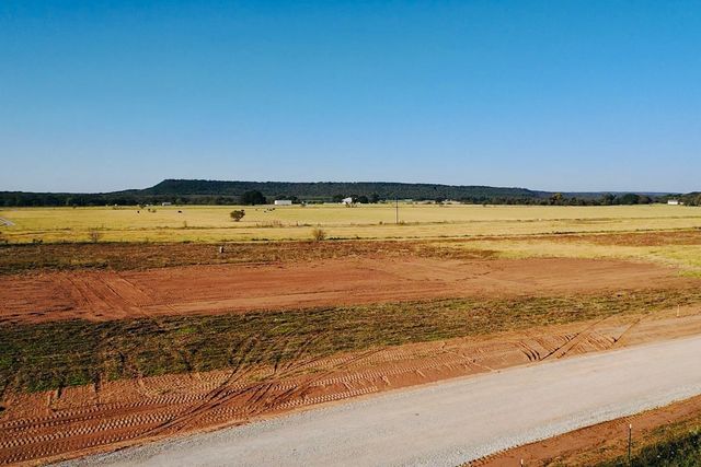 21 Kenzi Drive, Mineral Wells, TX 76067