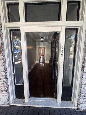 309 E 37th Street, Savannah, GA 31401