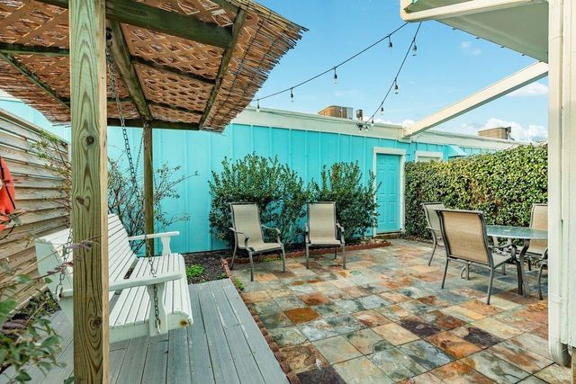 7516 Stewart Road, Galveston, TX 77551