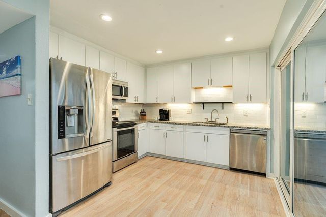 7516 Stewart Road, Galveston, TX 77551