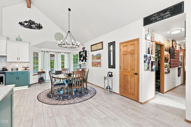 767 Jess Way, Grants Pass, OR 97526