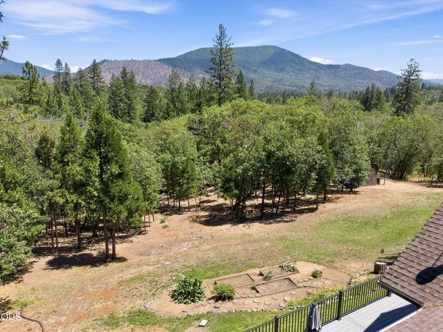 767 Jess Way, Grants Pass, OR 97526