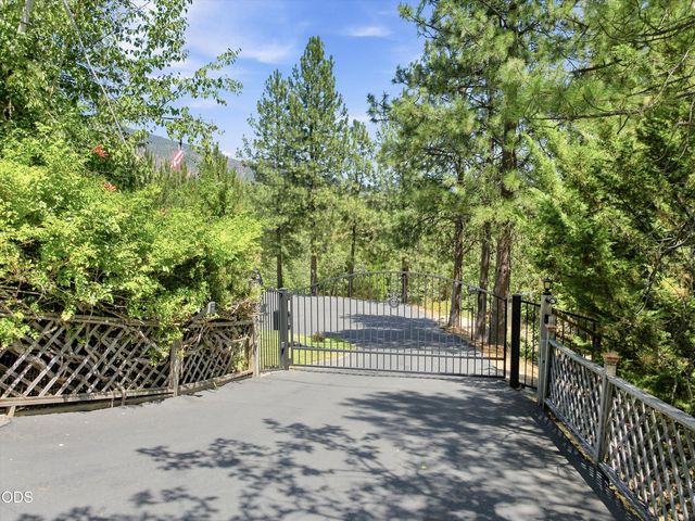 767 Jess Way, Grants Pass, OR 97526