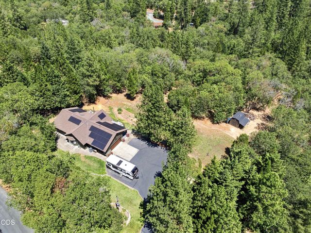 767 Jess Way, Grants Pass, OR 97526