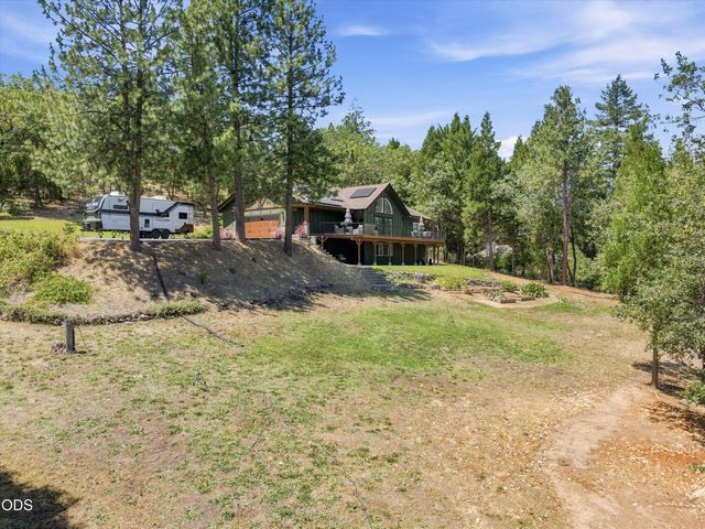 767 Jess Way, Grants Pass, OR 97526