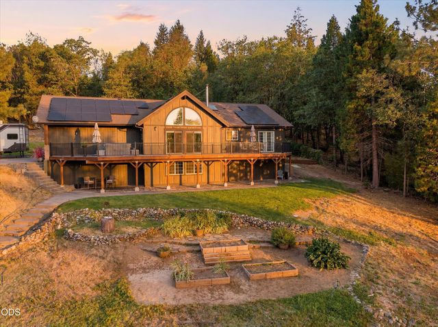 767 Jess Way, Grants Pass, OR 97526