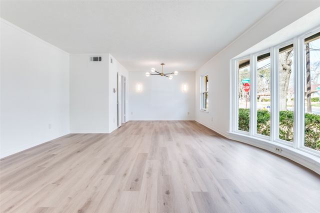 2224 Reynoldston Lane, Dallas, TX 75232