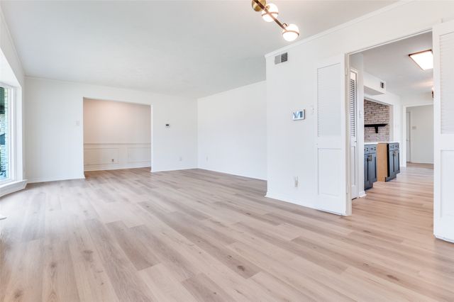 2224 Reynoldston Lane, Dallas, TX 75232