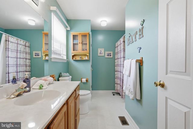 2 FREEDOM WAY, Upper Chichester, PA 19061