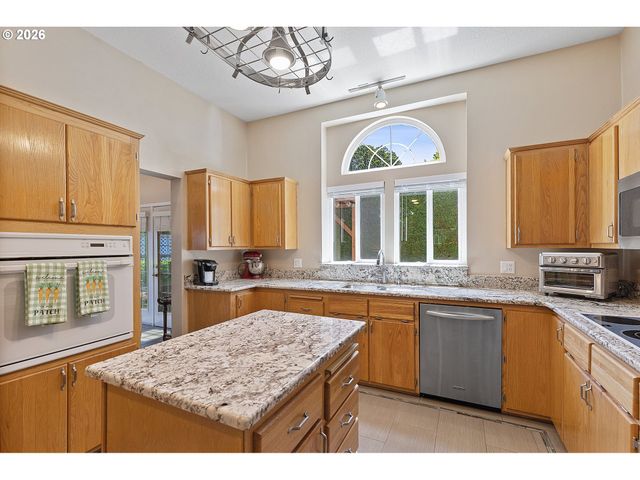 17468 Nw SHADY FIR Loop 11, Beaverton, OR 97006