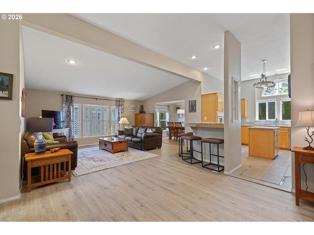 17468 Nw SHADY FIR Loop 11, Beaverton, OR 97006