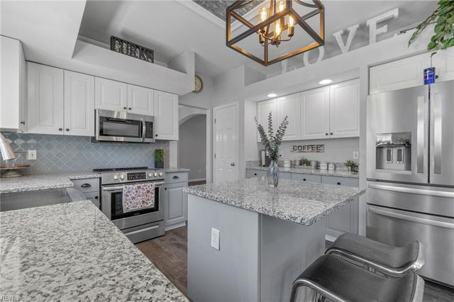 2600 Alameda DR, Virginia Beach, VA 23456