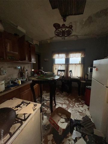 4721 Lakepointe Street, Detroit, MI 48224