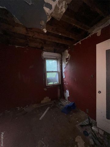 4721 Lakepointe Street, Detroit, MI 48224