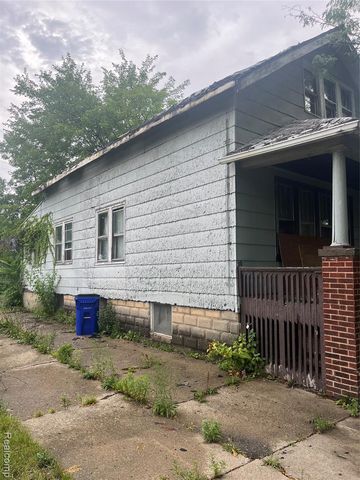 4721 Lakepointe Street, Detroit, MI 48224
