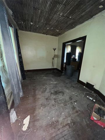 4721 Lakepointe Street, Detroit, MI 48224