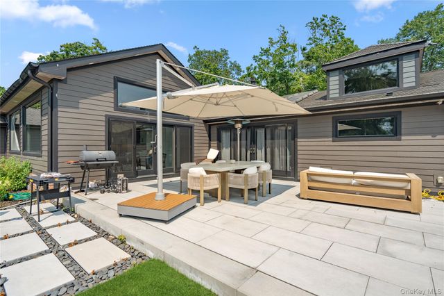 21 Princess, Oakdale, NY 11769