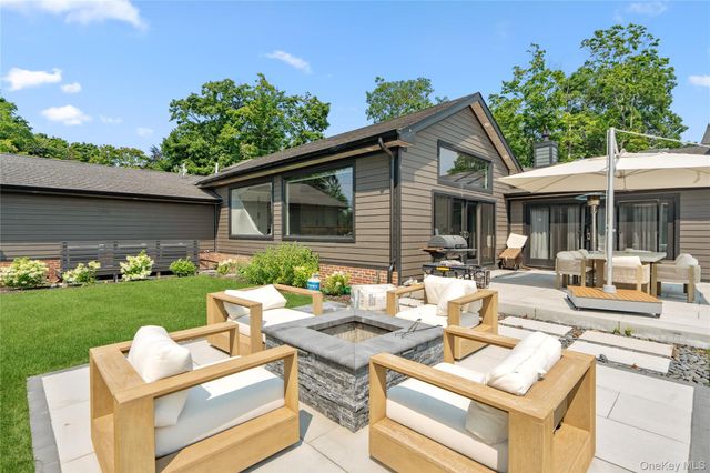 21 Princess, Oakdale, NY 11769